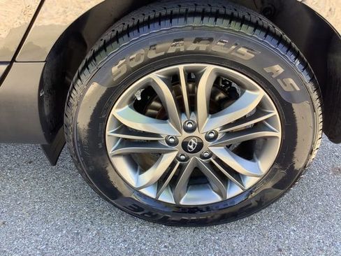 Used 2015 Hyundai Tucson SE image 36