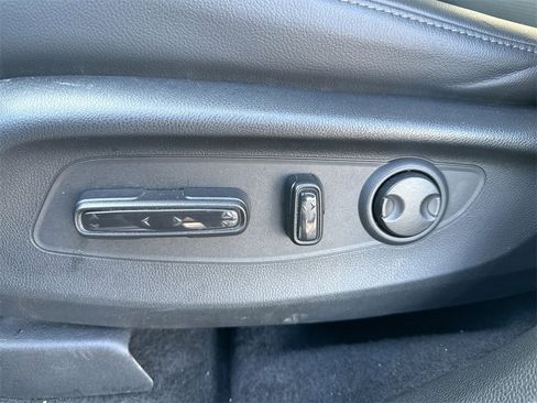 Used 2025 Honda CR-V EX-L image 14