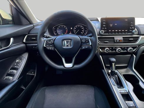 Used 2018 Honda Accord LX image 5