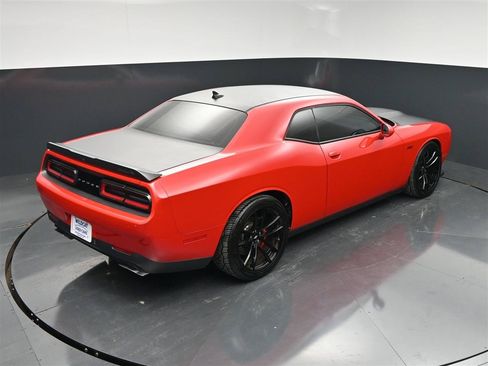 Used 2019 Dodge Challenger R/T Scat Pack w/ T/A Package RWD image 24