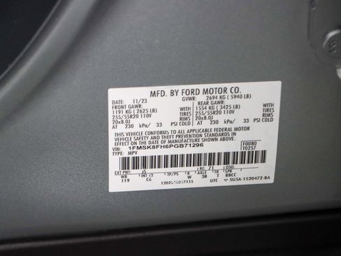 Used 2023 Ford Explorer Limited AWD/4WD image 34