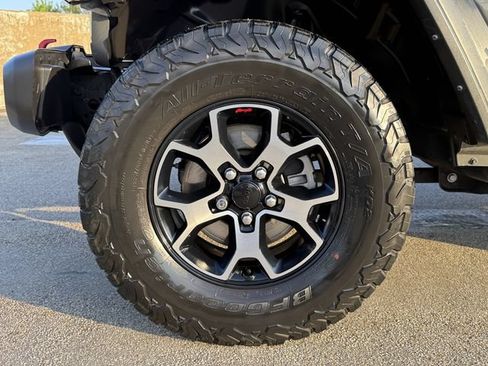 Used 2021 Jeep Wrangler Rubicon AWD/4WD image 11