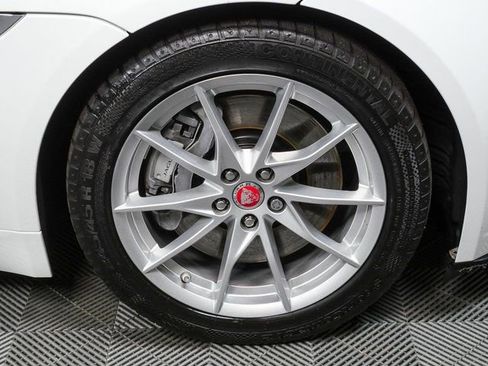 Used 2020 Jaguar F-TYPE Convertible RWD image 39