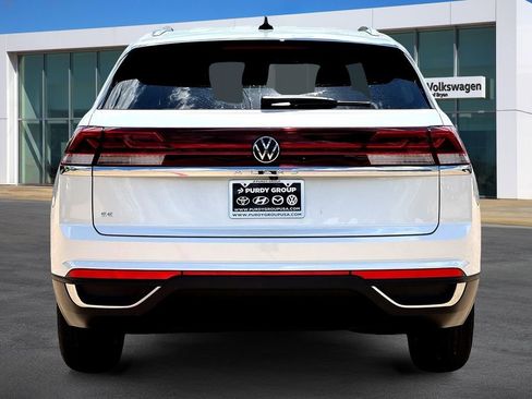New 2026 Volkswagen Atlas Cross Sport SE FWD image 7