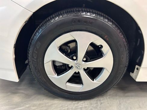 Used 2013 Toyota Prius Two image 17