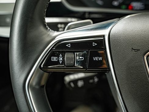 Used 2022 Audi e-tron Premium w/ Convenience Plus Package AWD/4WD image 30