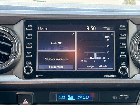 Used 2021 Toyota Tacoma TRD Sport w/ Technology Package image 13