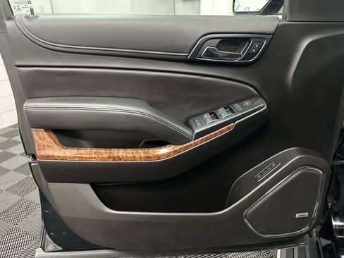 Used 2020 Chevrolet Tahoe Premier AWD/4WD image 16