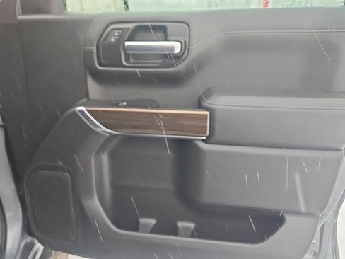 Used 2022 Chevrolet Silverado 1500 LT image 25