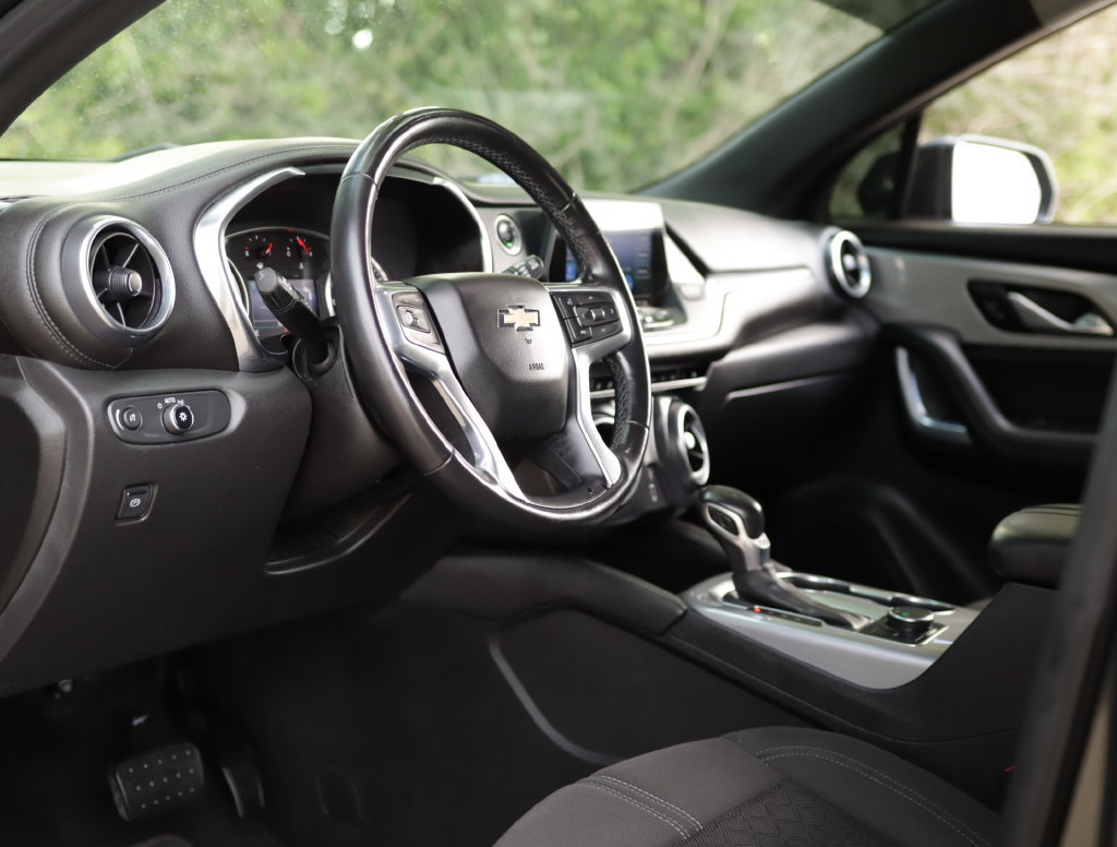 Used 2020 Chevrolet Blazer LT FWD image 9