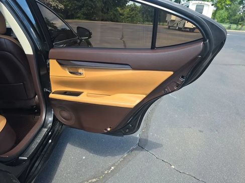 Used 2018 Lexus ES 350 w/ Luxury Package w/Wood Trim FWD image 51