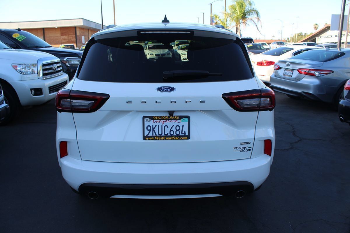 Used 2024 Ford Escape ST-Line w/ Equipment Group 301A FWD image 6