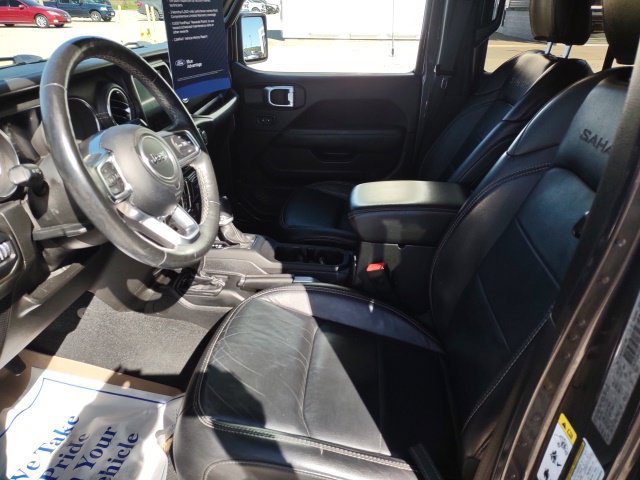 Used 2019 Jeep Wrangler Unlimited Sahara w/ Uconnect 4C Nav & Sound Group AWD/4WD image 11