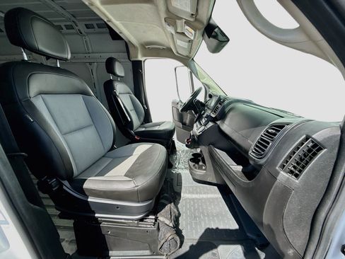 Used 2025 RAM ProMaster 2500 w/ Convenience Group FWD image 34