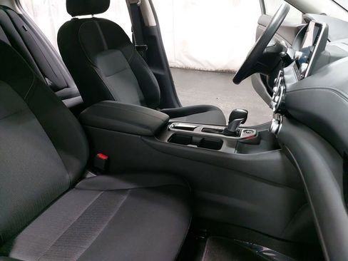 Certified 2025 Nissan Sentra SV image 10