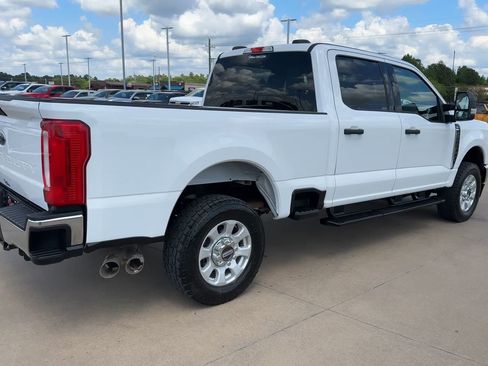 Used 2024 Ford F250 XLT AWD/4WD image 9