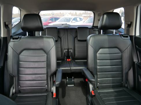 Used 2019 Volkswagen Atlas SEL Premium image 13