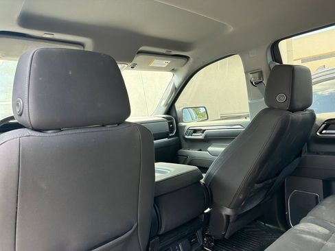 Used 2023 Chevrolet Silverado 1500 LT AWD/4WD image 25