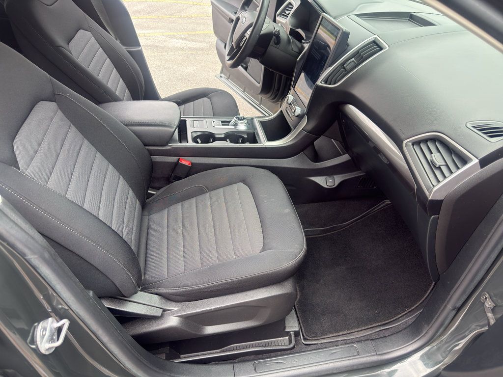Used 2023 Ford Edge SE AWD/4WD image 16