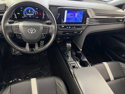 Used 2025 Toyota Camry SE FWD image 20