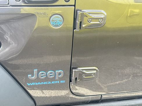 Used 2023 Jeep Wrangler Unlimited Rubicon 4xe AWD/4WD image 34
