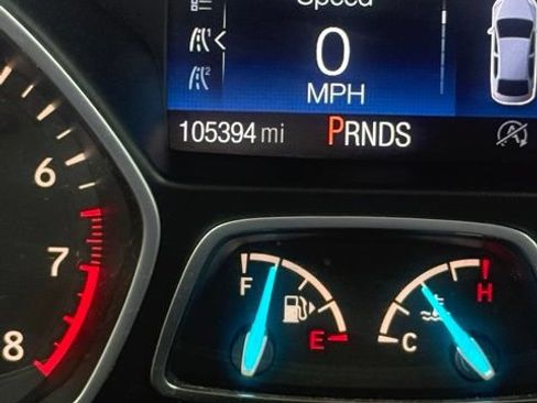 Used 2017 Ford Escape Titanium FWD image 3