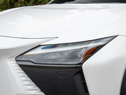Used 2023 Lexus RZ 450e Premium w/ Accessory Package (2T) AWD/4WD image 4
