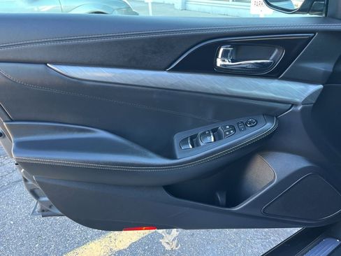 Used 2018 Nissan Maxima 3.5 SV image 23