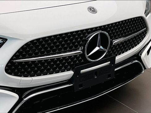 Used 2025 Mercedes-Benz CLE 300 4MATIC Coupe image 31