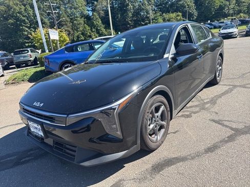 Certified 2025 Kia K4 LXS image 1