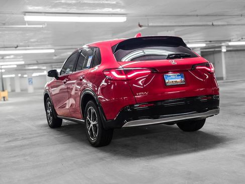 Used 2025 Honda HR-V EX-L image 5