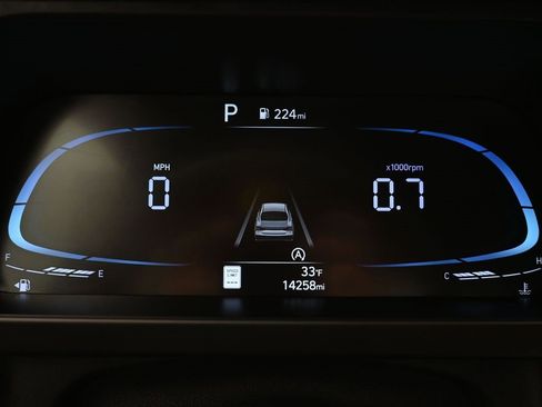 Certified 2024 Hyundai Elantra SE image 9