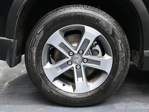 Used 2025 Honda Pilot EX-L image 13