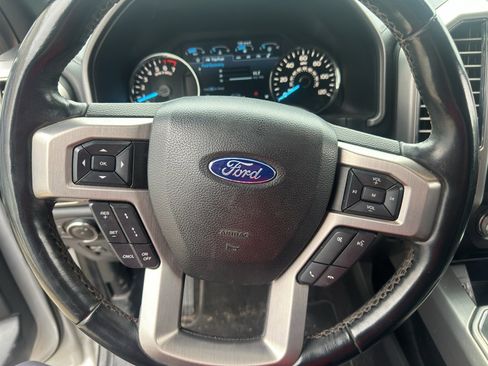 Used 2019 Ford F150 Platinum w/ Equipment Group 701A Luxury image 14