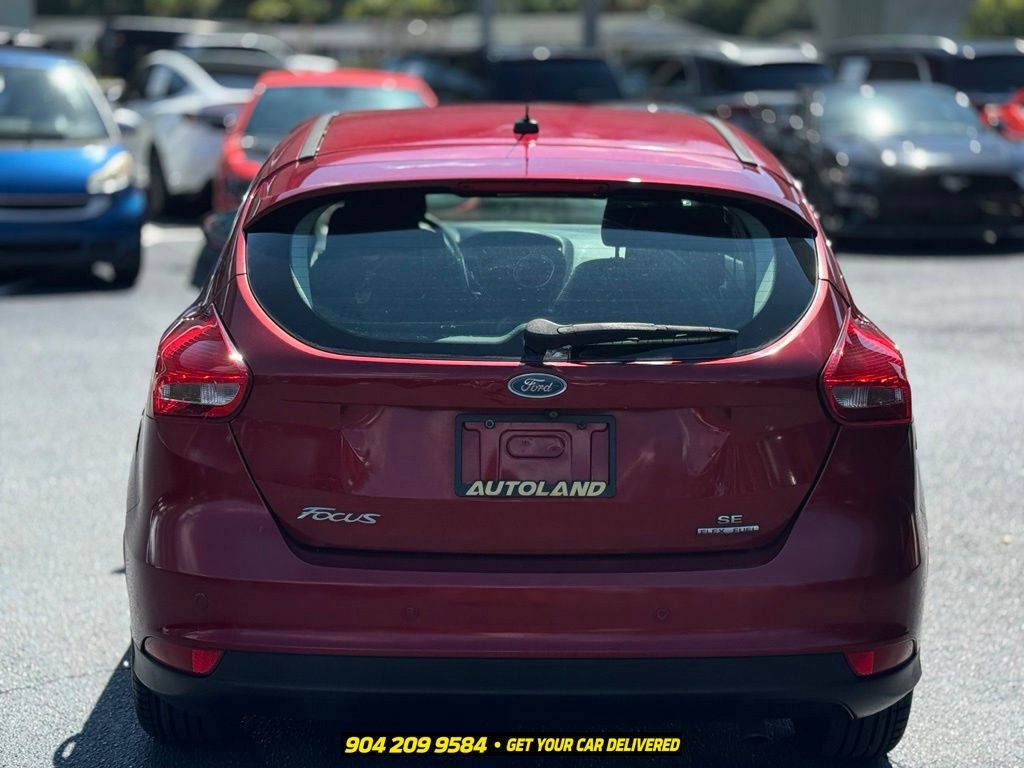 Used 2015 Ford Focus SE w/ Reverse Sensing Package FWD image 6