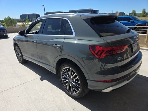 Used 2022 Audi Q3 2.0T Premium Plus w/ Premium Plus Package AWD/4WD image 2