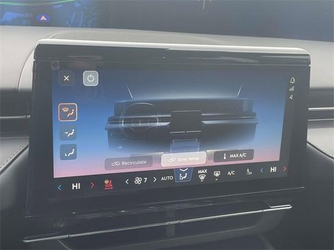 New 2026 Lincoln Nautilus Premier image 25