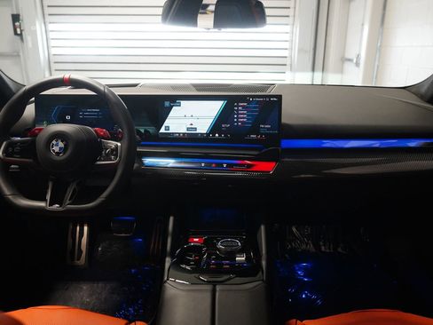 Used 2025 BMW M5 Touring w/ M Driver's Package image 15