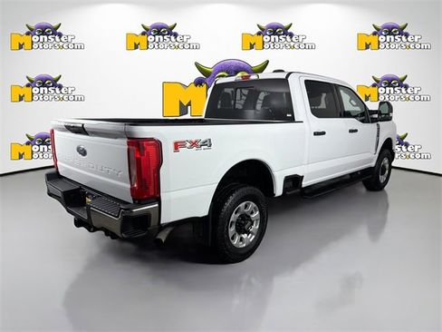 Used 2023 Ford F250 XLT w/ FX4 Off-Road Package image 5