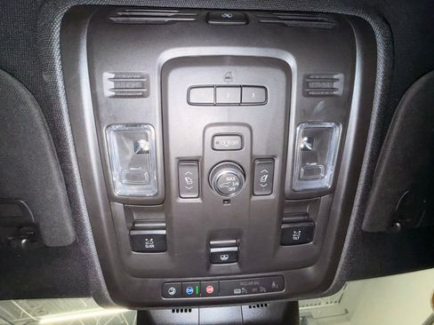 Used 2023 Cadillac Escalade Premium Luxury image 46