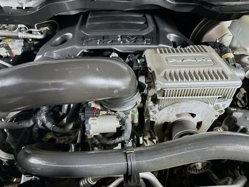 Used 2020 RAM 1500 Laramie w/ Off Road Group image 9