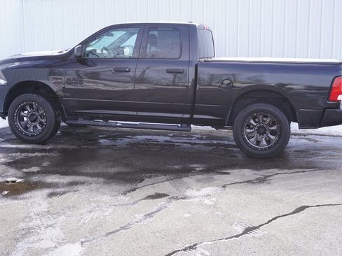 Used 2018 RAM 1500 Express w/ Black Ram 1500 Express Group image 3