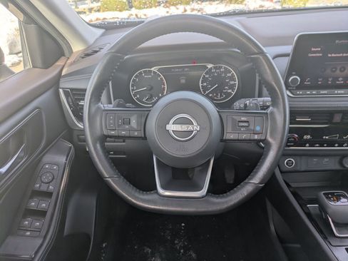 Certified 2022 Nissan Rogue SV w/ SV Premium Package image 23