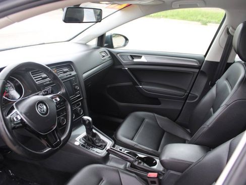 Used 2021 Volkswagen Golf 4-Door FWD image 19