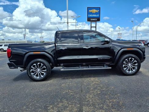 Used 2024 GMC Canyon Denali AWD/4WD image 8