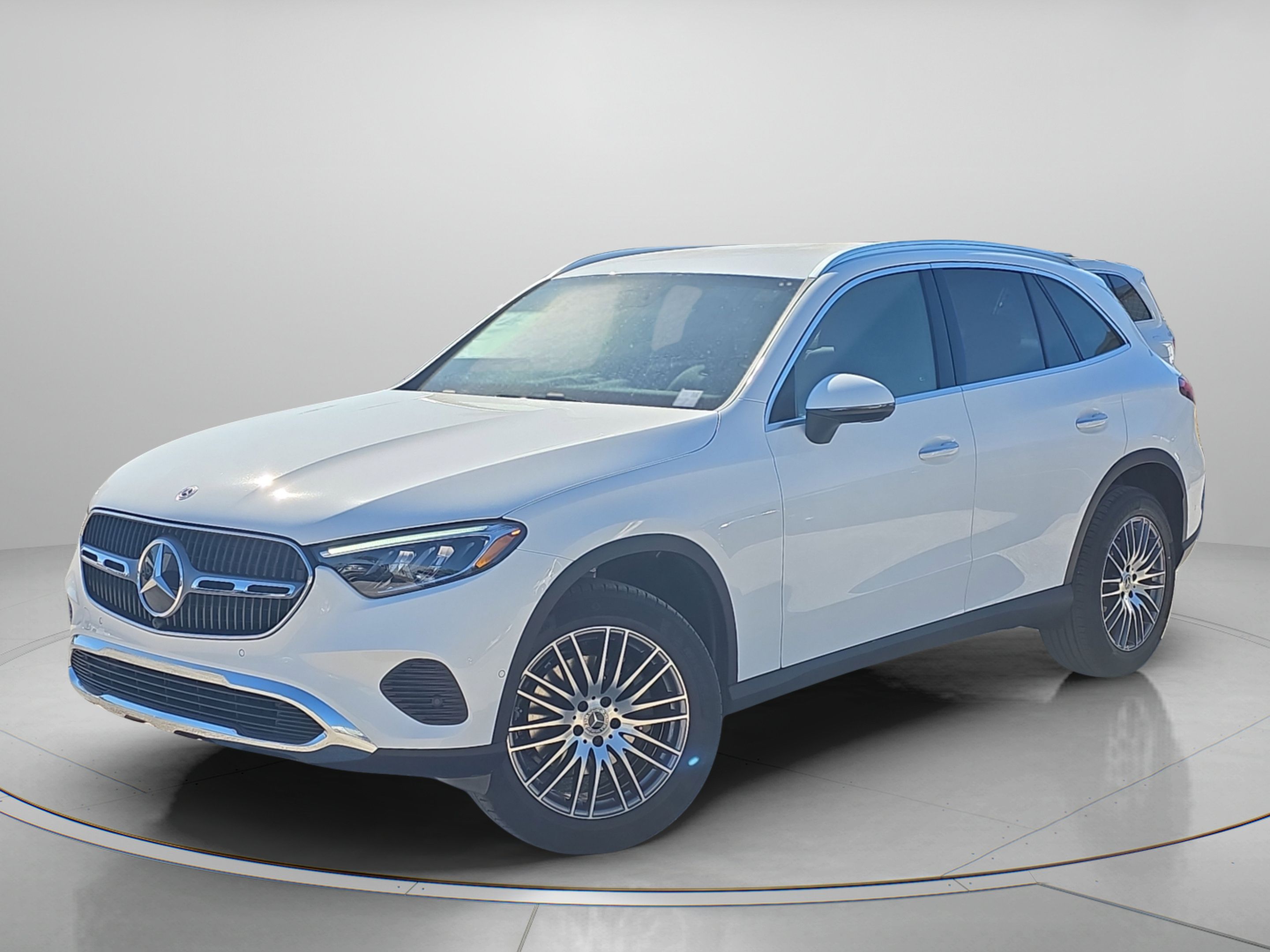 Certified 2026 Mercedes-Benz GLC 300 image 2