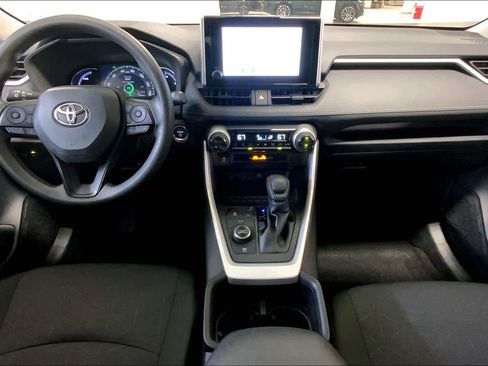 Used 2025 Toyota RAV4 XLE image 15