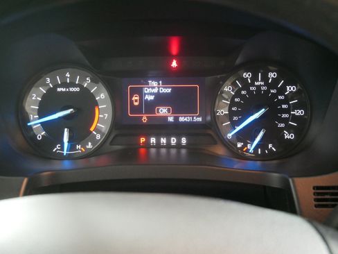 Used 2016 Ford Explorer Base image 21