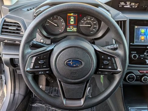 Used 2022 Subaru Crosstrek 2.0i image 17