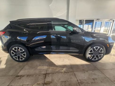 Used 2023 Chevrolet Blazer RS w/ Driver Confidence II Package AWD/4WD image 3